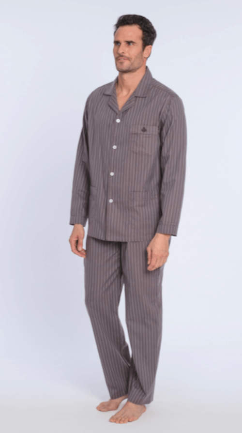Klasické pánské pyžamo s proužky