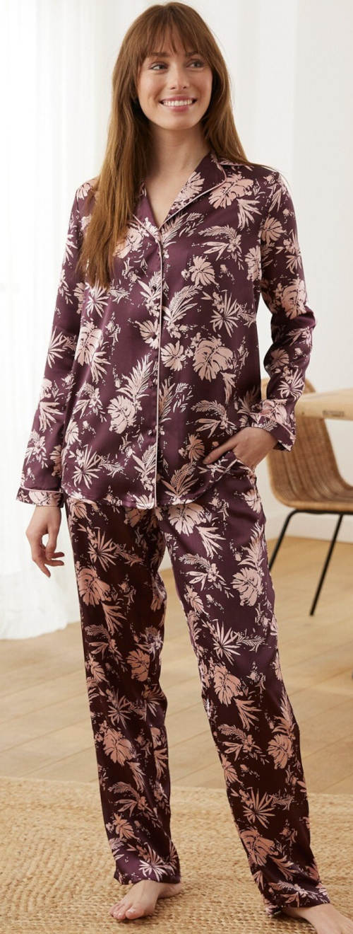 Klasické dámské kabátkové pyžamo s výrazným potiskem